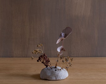 Light Stoneware Ikebana Vase