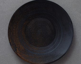 Plato grande de folclore negro japonés