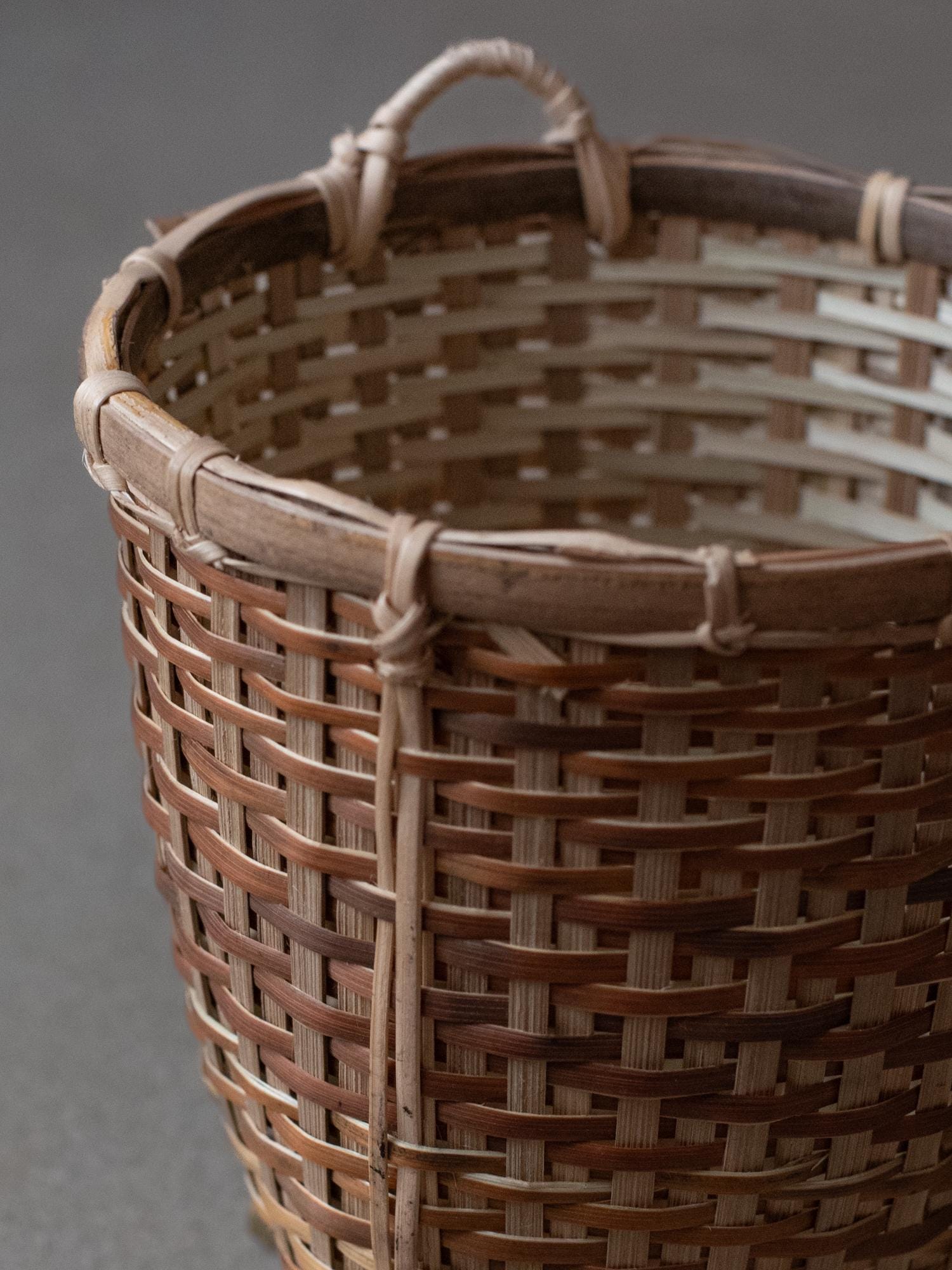 手編みの竹製ウォールバスケット - Etsy 日本