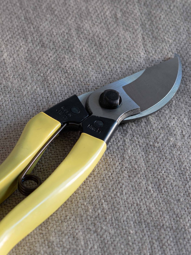 Niwaki Mainichi Secateurs Japanese Pruners (Left Handed) - Thumbnail 4