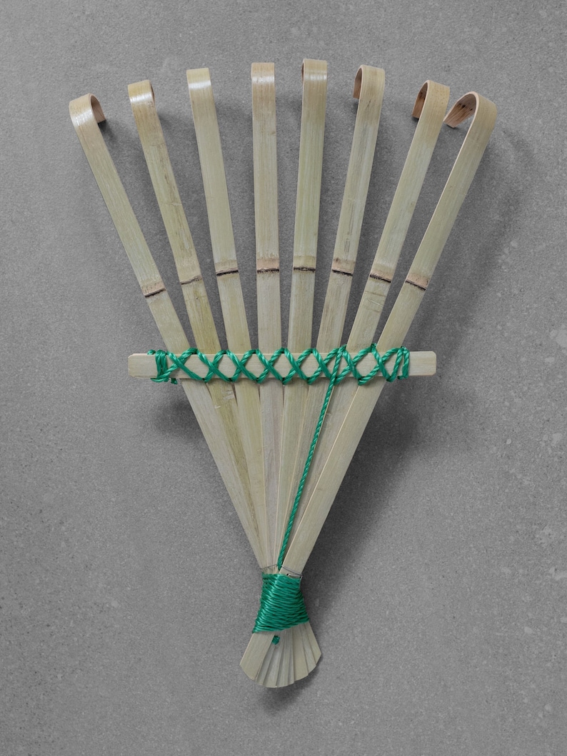 Mujo Store Bamboo Hand Rake