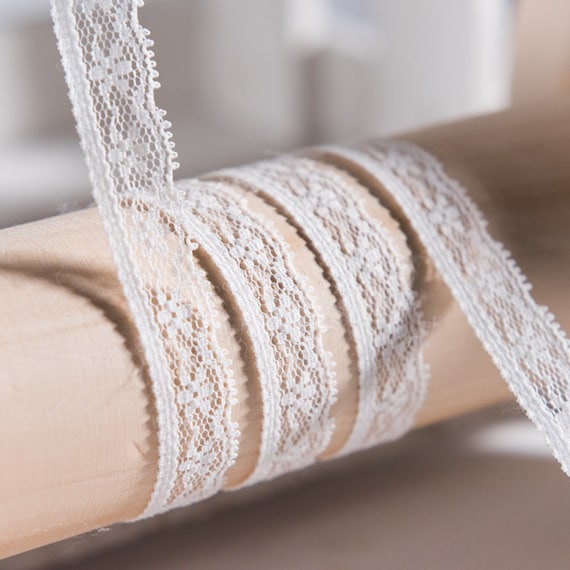 White Lace Narrow Lace High Quality French Lace Lace per Yard