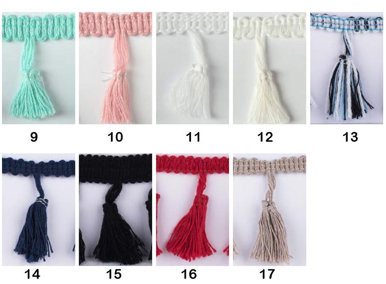 以下が含まれることがあります： さまざまな色と質感のタッセルトリム17種類のアソートメント。トリムはコットン製で、フリンジデザインです。タッセルは約2.5cmの長さです。