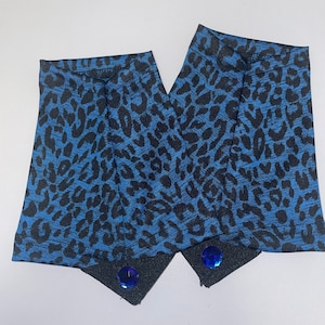Blue leopard gaiter