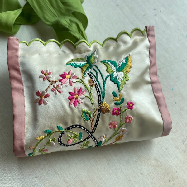 Kit to make your very own embroidered Houeswife (Husswif) - or an 18th century sewing kit! - Embroidered kit - pink vine flowers