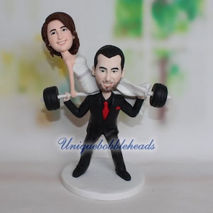 Gym wedding cake topper for wedding bobblehead groom lift bride barbell weightbar wedding cake topper gym bobblehead