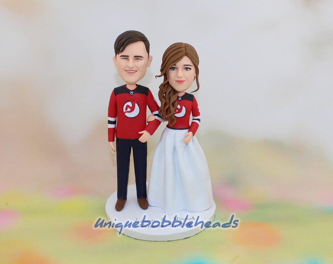 Custom Wedding Cake Topper: Bride and Groom Polymer Clay Bobbleheads - Etsy