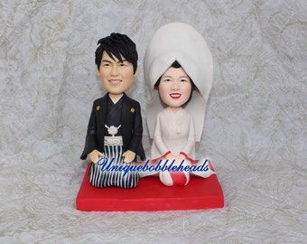 japanese wedding cake topper, Japanese clothes,custom cake topper,personalized Japanese cake topper,wedding gift,bride and groom cake topper