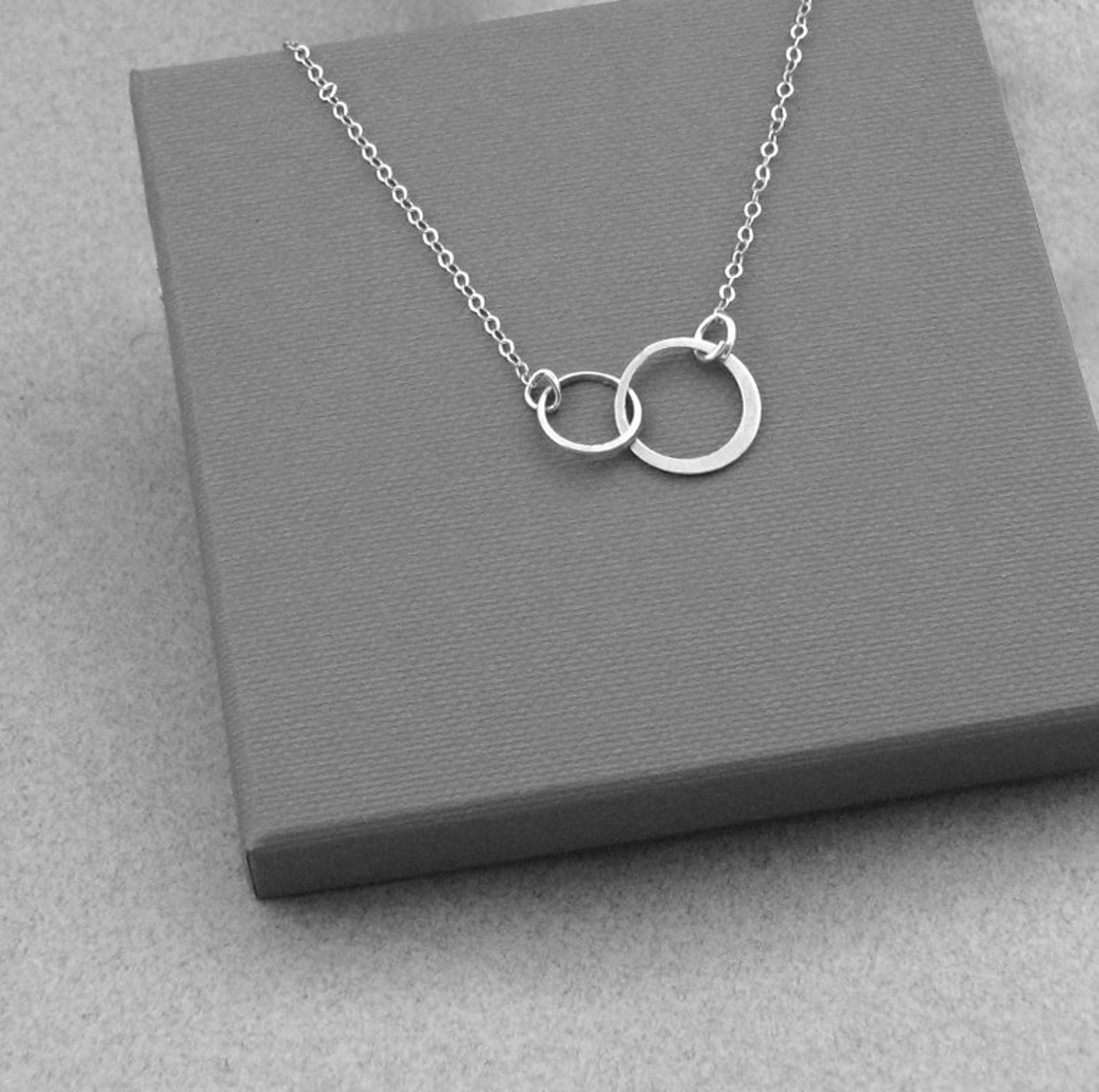 Interlocking Circle Necklace Gold Eternity Necklace Infinity Etsy