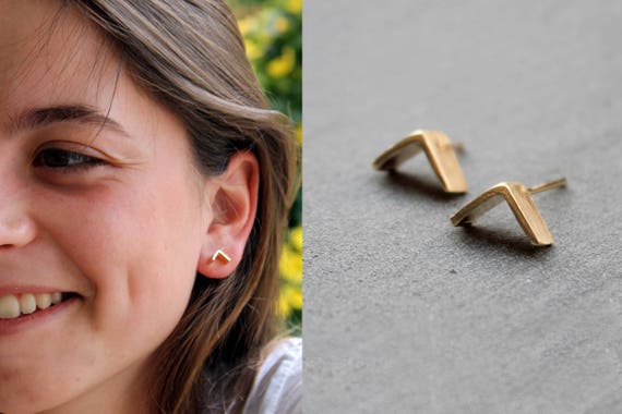 Chevron earrings studs clearance