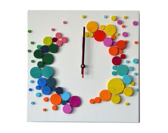 Rainbow Expansion / Horloge murale en bois / 35 x 35 cm / Mosaïque géométrique / Design unique Liliana Stoica / Peint à la main / 7 ans d'art et de design