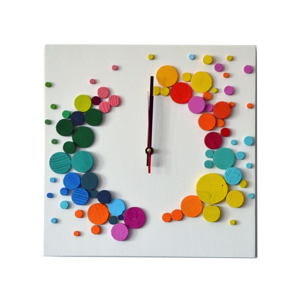 Rainbow Expansion / Horloge murale en bois / 35 x 35 cm / Mosaïque géométrique / Design unique Liliana Stoica / Peint à la main / 7 ans d'art et de design