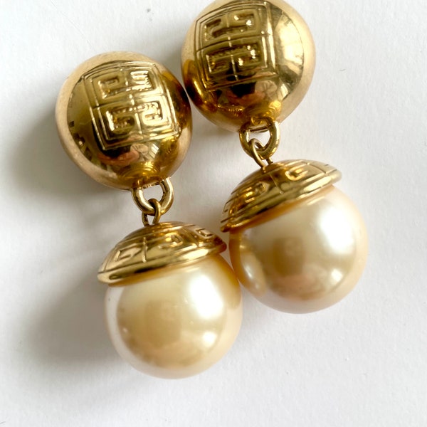 Givenchy Vintage Earrings 1980s vintage Givenchy clipp on earrings.   Givenchy Vintage Jewelry.