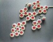 VINTAGE NECKLACE EARRINGS Emerald Glass vintage set. 1980s vintage Ruby Red necklace and earrings.  Emerald glass antique necklace .