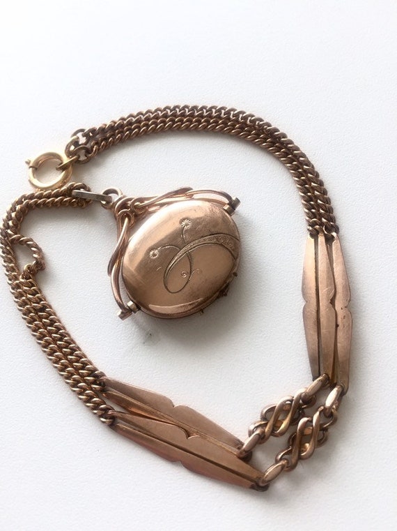 ANTIQUE EUROPEAN LOCKET 1930s Antique Necklace. An