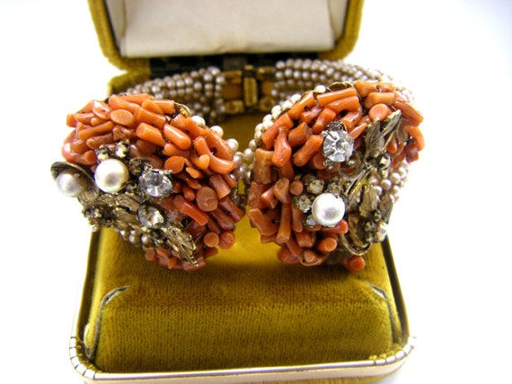 MIRIAM HASKELL BRACELET: Antique Miriam Haskell br