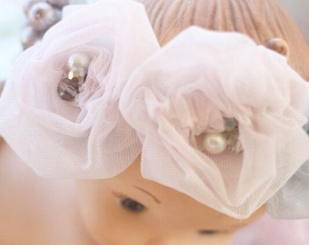 DIY Stoffblumen Anleitung : Geraffte Rosette | Baby Stirnband Muster, Baby Stirnband, Stirnband Anleitung, Stoff Blumen Muster