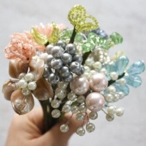 DIY Brooch Bouquet, Bridal Bouquet Tutorial, FillerFlowers 2, Beaded Bouquet, Rustic Wedding Idea, How to Make a Bouquet, Flower Arrangement