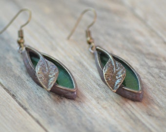 Boucles d'oreilles feuille de bronze en verre d'art, boucles d'oreilles de demoiselle d'honneur, boucles d'oreilles en verre teinté cadeau amoureux de la nature, boucles d'oreilles Boho, longues boucles d'oreilles cadeau d'anniversaire