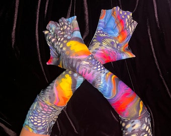 Aquarius print webbed gloves