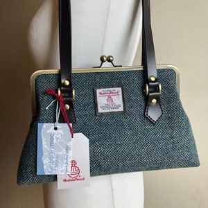 Harris Tweed teal kisslock handbag with leather handles