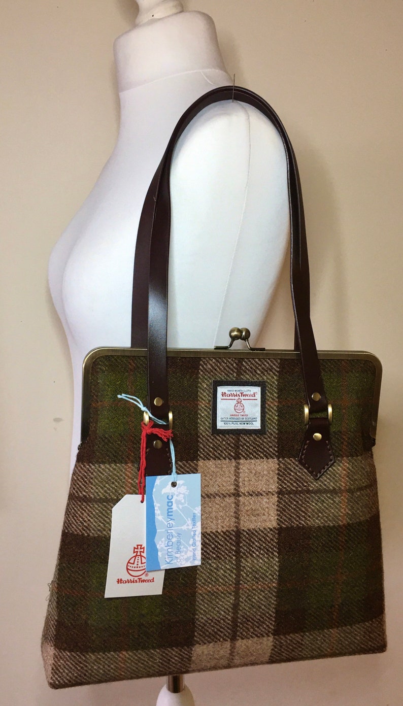 Harris Tweed Kisslock Handbag with Leather Handles image 6