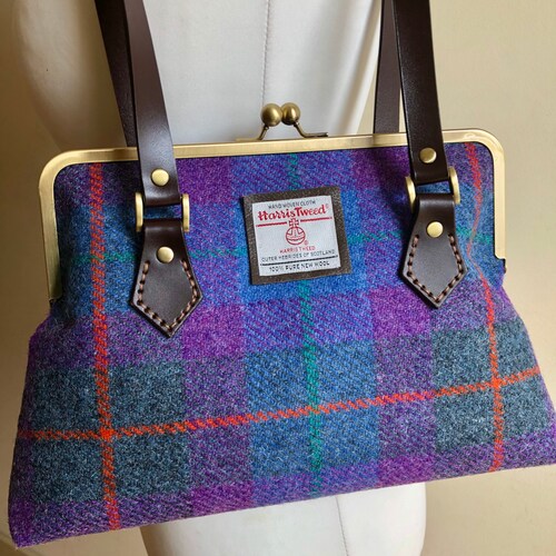 Sac à main en tartan écossais à carreaux Harris Tweed avec poignées en cuir.