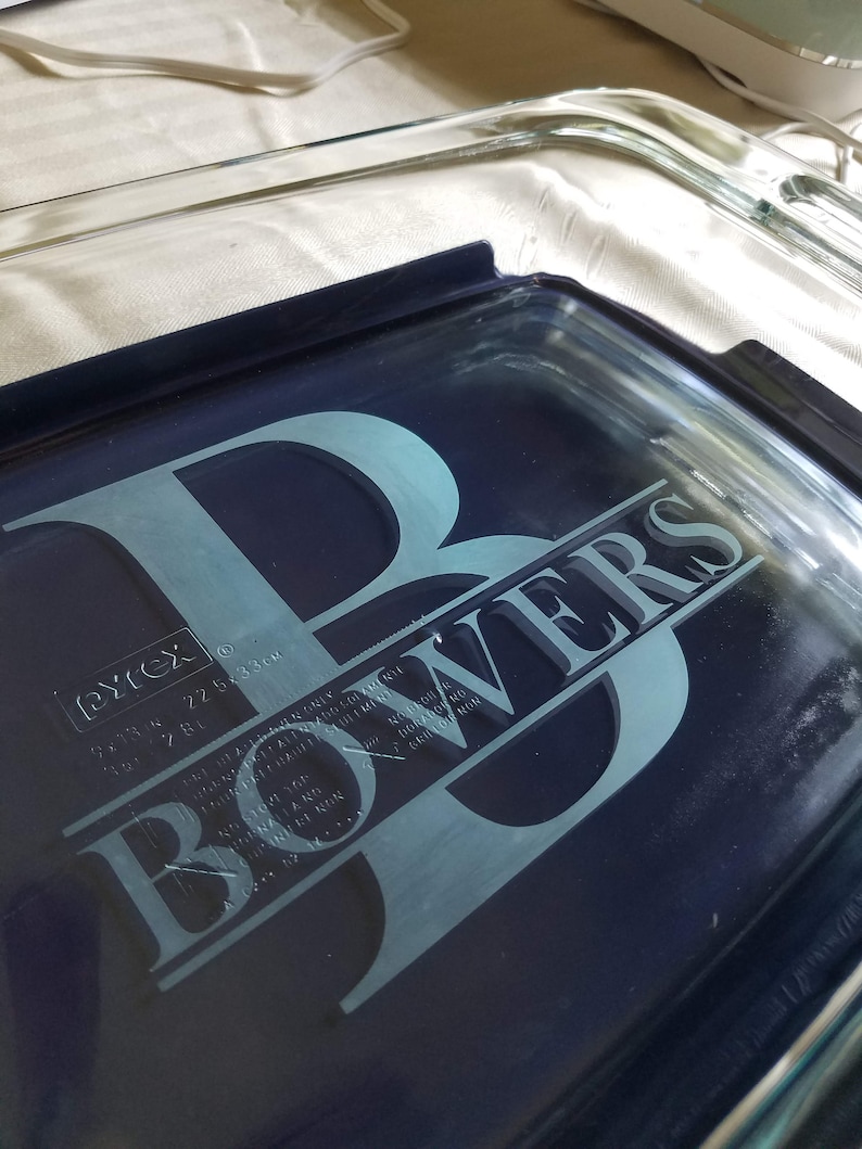 Personalized Etched Pyrex Baking Casserole Dish - Wedding Bridal Shower Gift