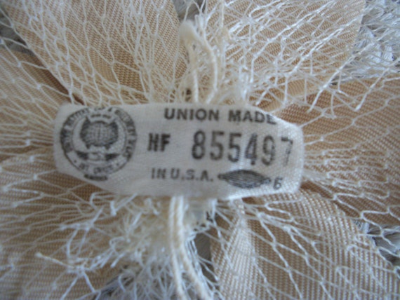 Hat Off-White Netted  with Autumn Leaves (0#310) - image 3