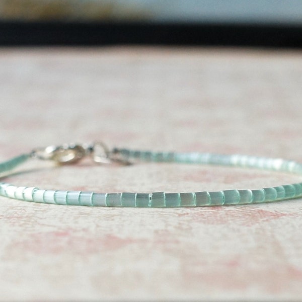 Mint Green Seed Bead Bracelet, Beaded Stacking Bracelet, Simple Minimalist Bracelet, Delicate Layering Bracelet, Dainty Small Beads Bracelet