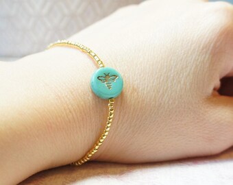 Pulsera de cuentas de semillas de oro y abeja turquesa, pulsera de cuentas apilables, pulsera minimalista simple, pulsera delicada con capas