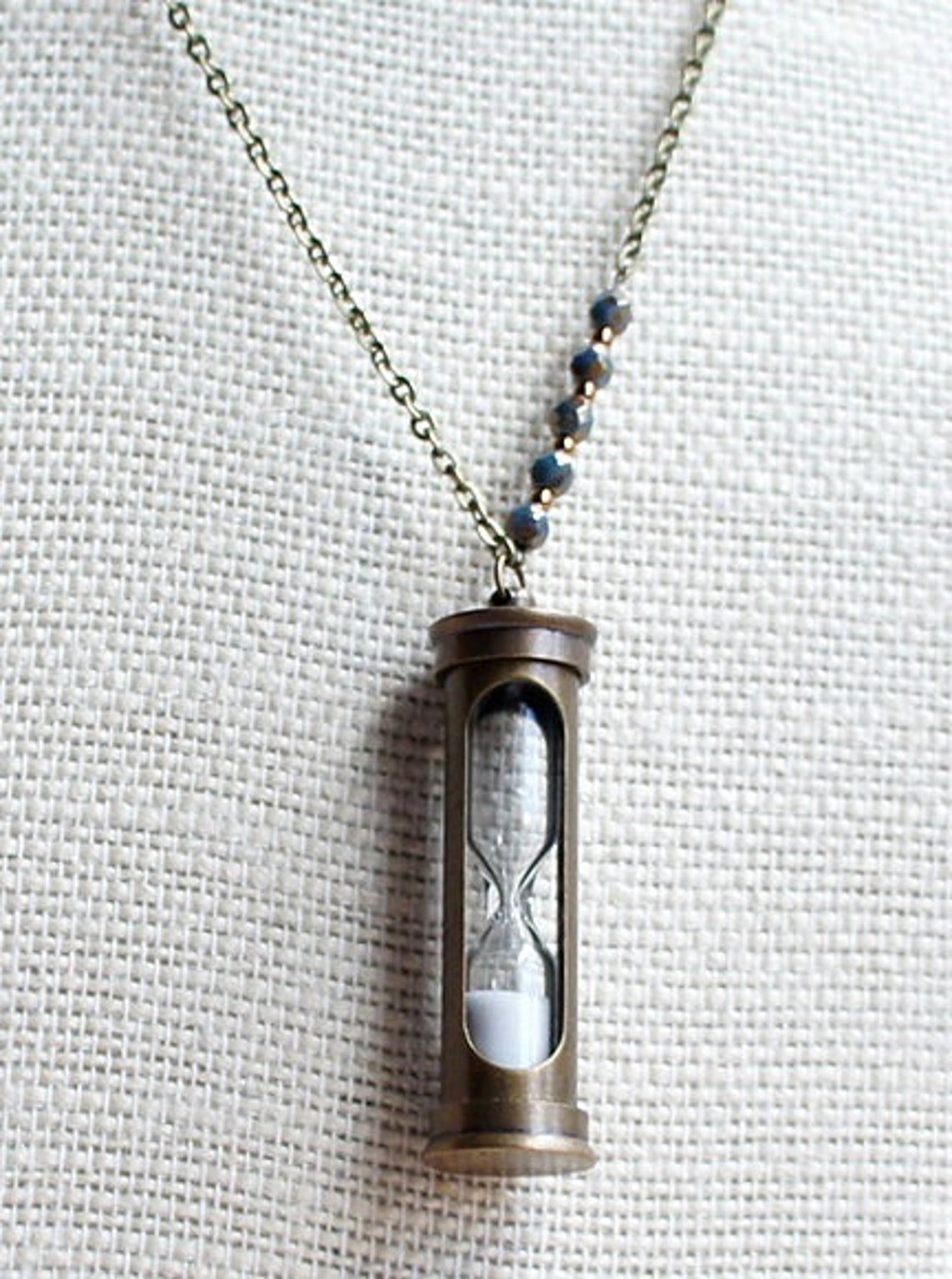 Sand timer necklace Clearance