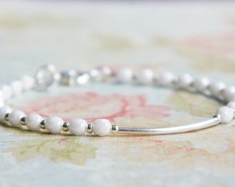 White And Silver Seed Bead Bracelet, Stacking Beaded Bracelet, Silver Bar Bracelet, Delicate Layering Bracelet, Simple Minimalist Bracelet