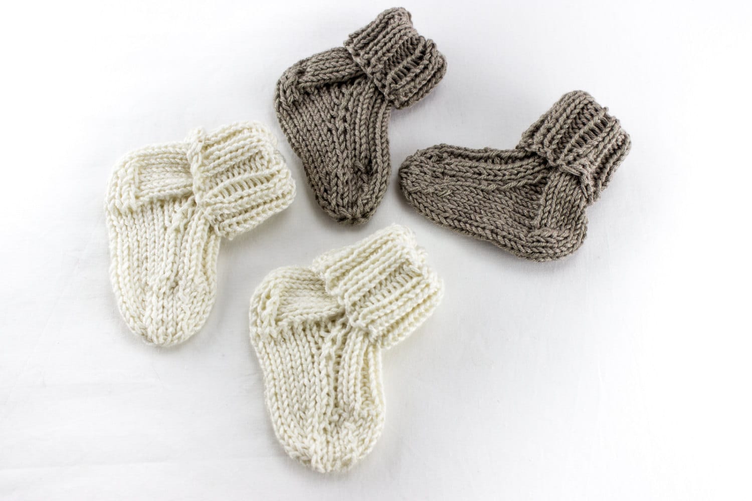 Baby socks shop knitting pattern