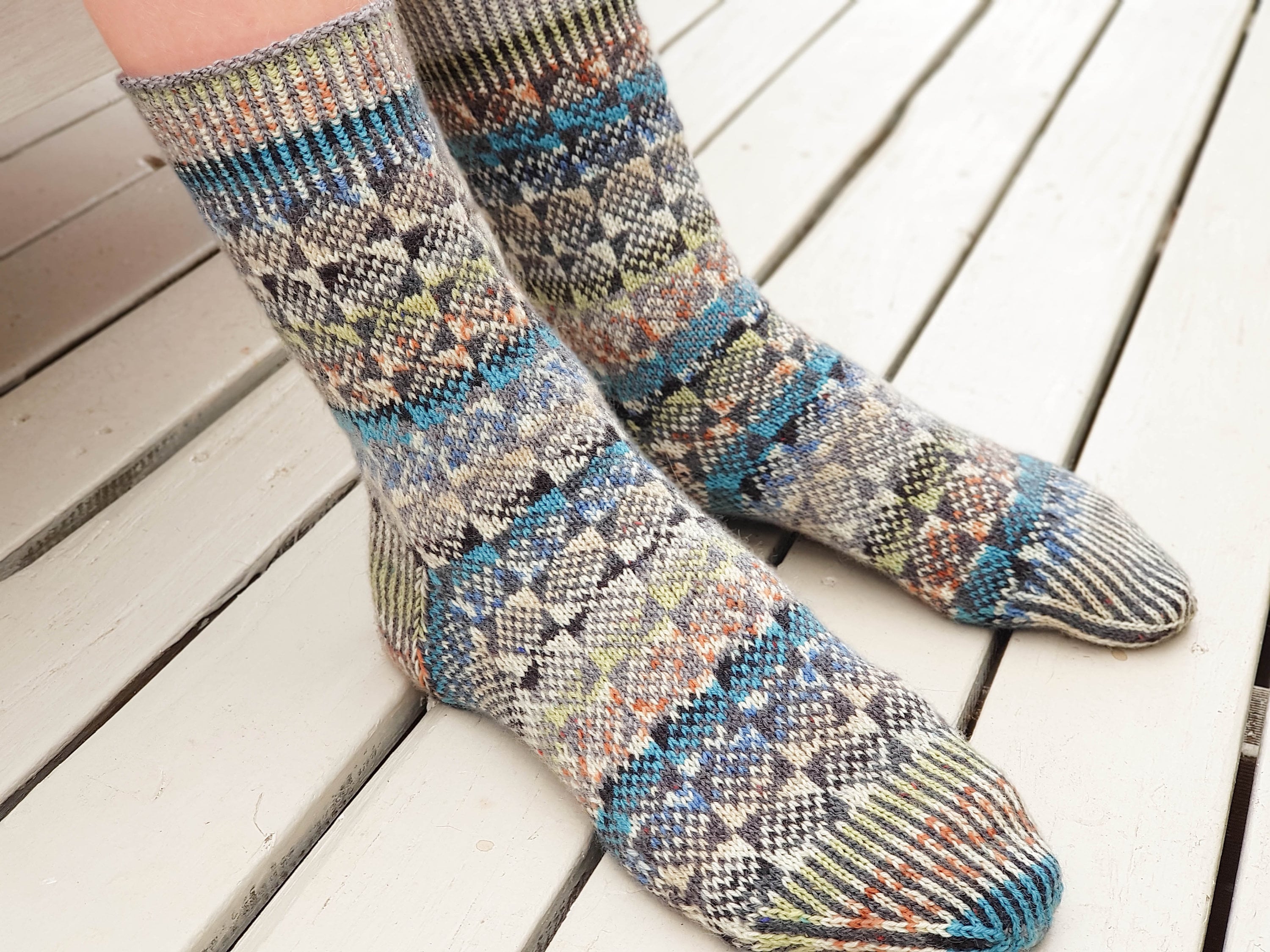 KNITTING PATTERN, Sock Knitting Pattern, Men's Socks Pattern, Fair Isle  Socks, Stranded Knitting Socks, Beginner's Fair Isle Socks, PDF -   Canada