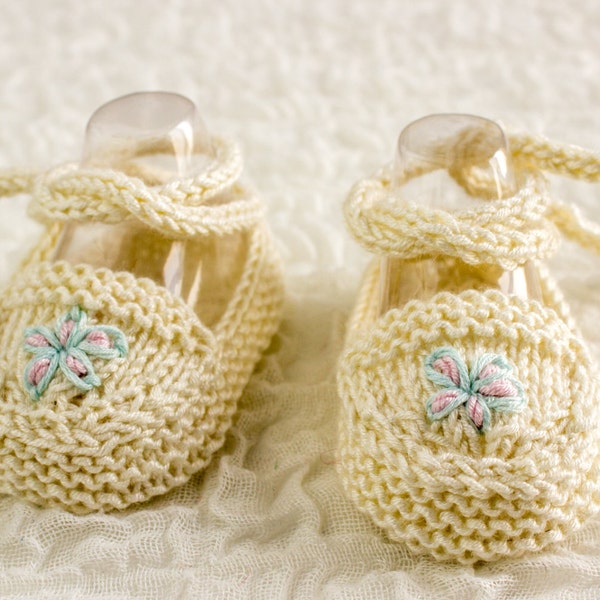 KNITTING PATTERN, Baby Ballet Shoes, Baby Ballet Slippers, Cute Baby Booties, Baby Girl Shoes , Knitted Baby Ballet Flats, 2 Sizes
