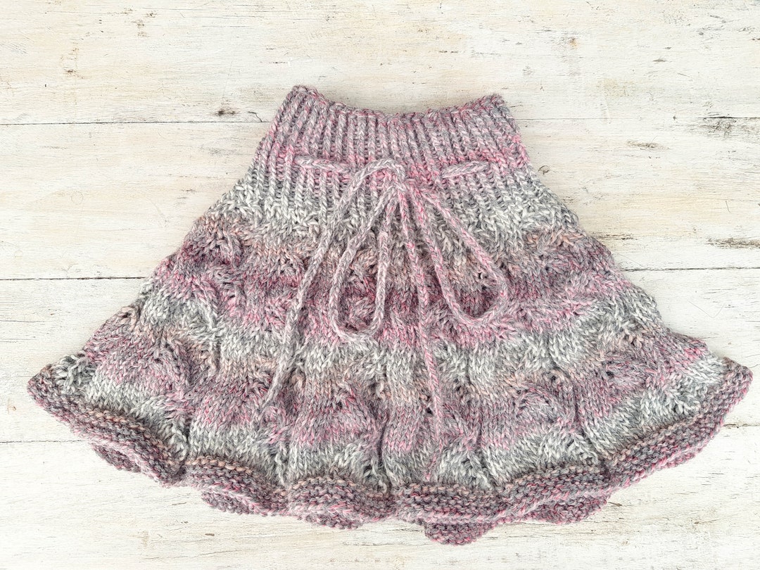 KNITTING PATTERN, Girls Skirt, Knit Skirt, Top Down Knit Skirt, DK