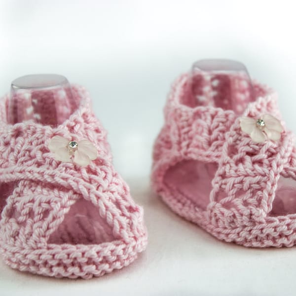 KNITTING PATTERN, Baby Girl Sandal Pattern, Cross Over Sandal Pattern, Three Sizes, Easy Baby Knitting Pattern, Summer Booties Pattern