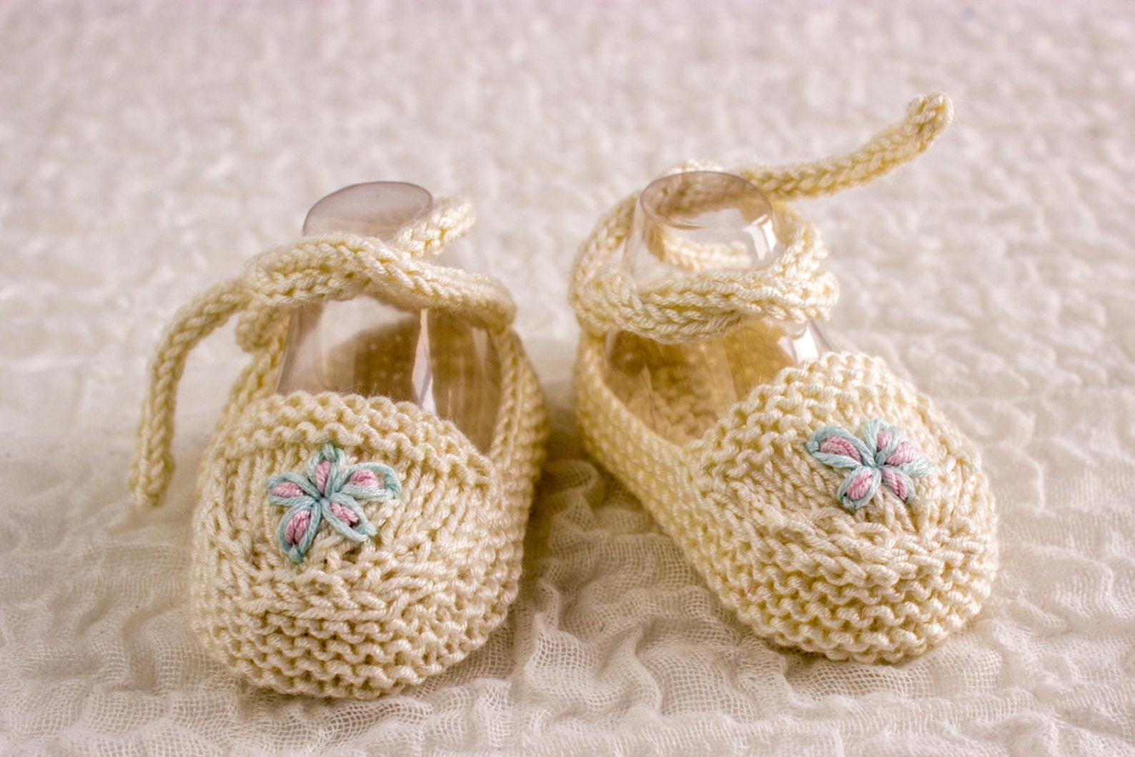 knitting pattern, baby ballet shoes, baby ballet slippers, cute baby booties, baby girl shoes , knitted baby ballet flats, 2 siz knitting pattern, baby ballet shoes, baby ballet slippers, cute baby booties, baby girl shoes , knitted baby ballet flats, 2 siz