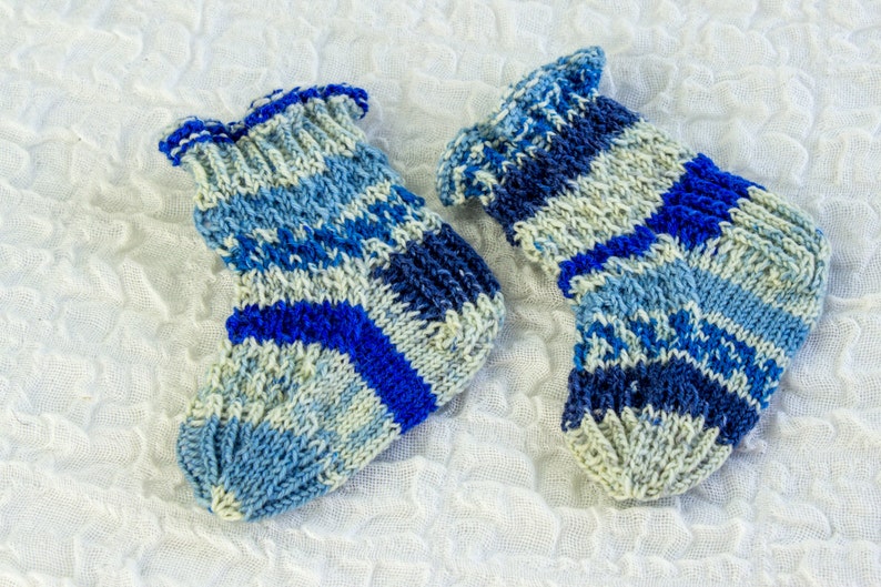 KNITTING PATTERN Baby Socks Ruffle Edge Ajour Lace Pattern - Etsy