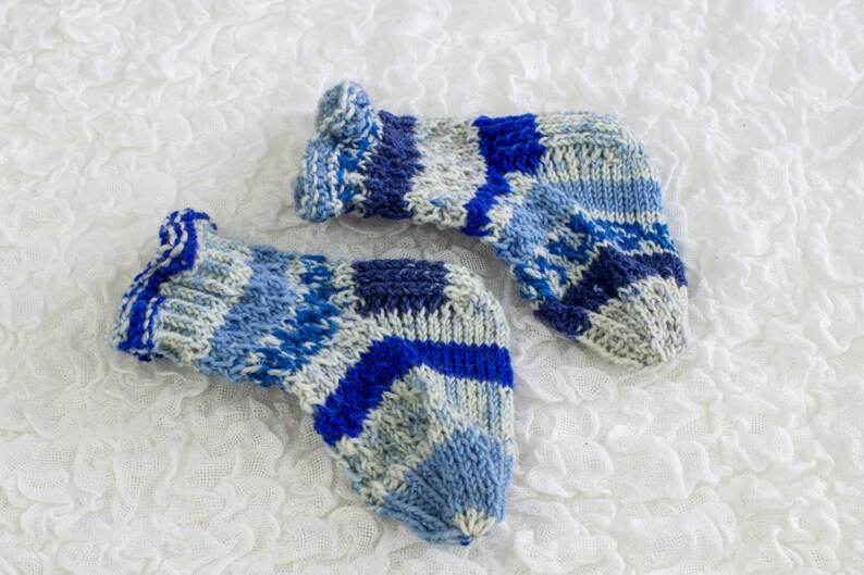KNITTING PATTERN Baby Socks Ruffle Edge Ajour Lace Pattern Etsy
