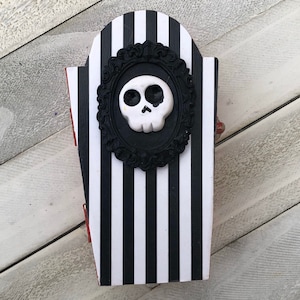 spooky scary skeleton coffin jewelry box