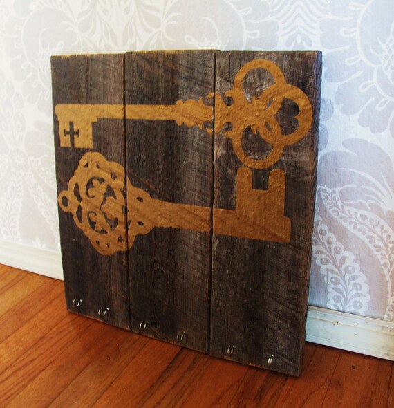 Distressed Wood Old Keys 6 Hook Key Holder Wall Decor