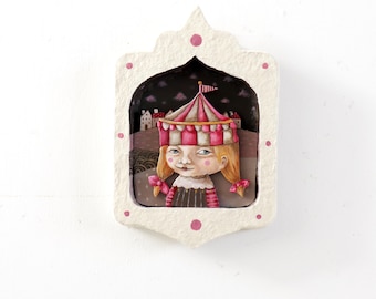 Obra original: Chica de circo, estilo pop surrealista, pintura de técnica mixta en marco hecho a mano.