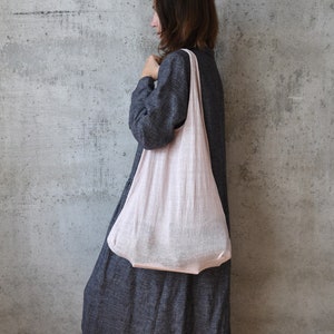 Knitted linen shoulder bag pale rose