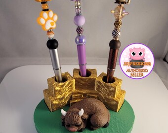 Cozy Farm Themed Pen Holder – A Rustic Little Desk Companion