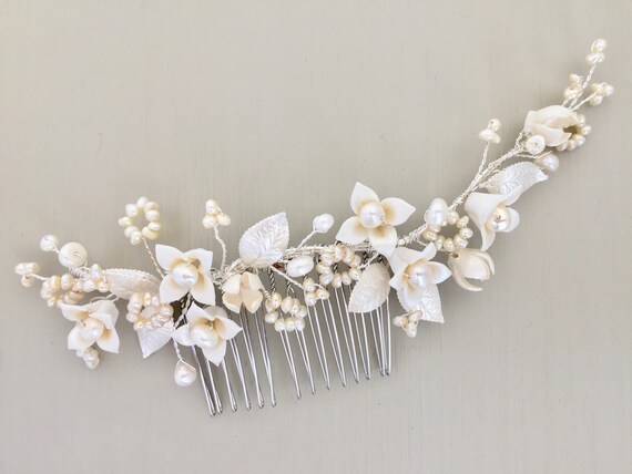 Camilla (LRG) - Bridal Hair Comb - Ceramic Tiny Summer Petal  display picture 1