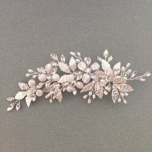 Petra - Silver Bridal Clip - (with alligator clip) - with 15 baroque fresh water pearls and +- 25 small fresh water pearls
