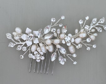 Gena -  Flower Detail Small Bridal Hair Comb, Flower Comb Bridal, Fresh Water Pearl and Flower  Bridal Hair Comb