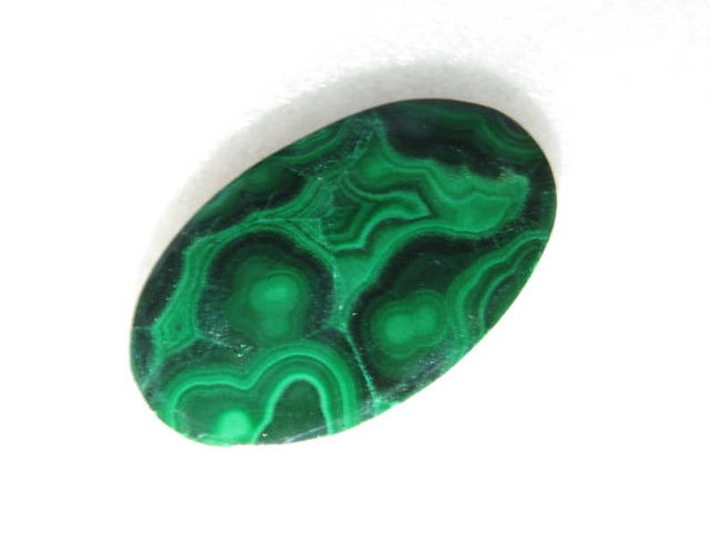 weight 90.55 crt Oval Shape Cabochon size 27x46 mm Nice Designer Malachite